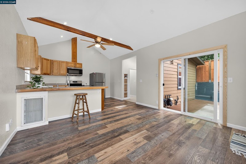 Sakura Realty East Bay - Yasumi Davis, CEO / MBA photo 2
