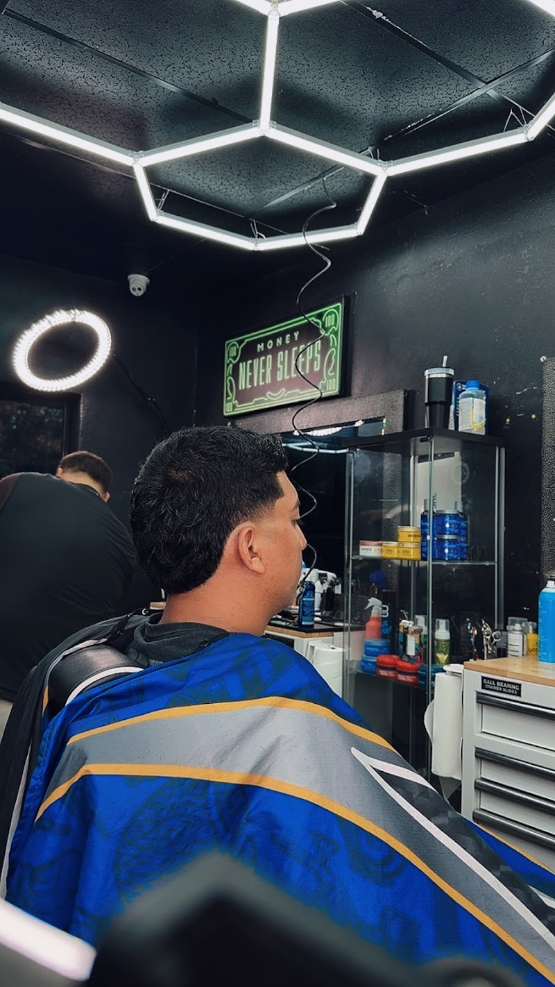 Supreme cutzz barbershop photo 3