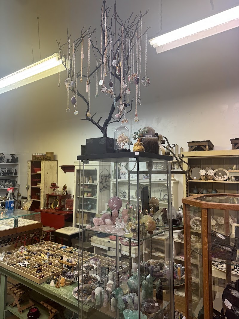 Eloisa’s Gifts and Treasures photo 5