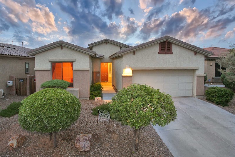 Lopez & Lopez, REALTORS® at Long Realty Company photo 2