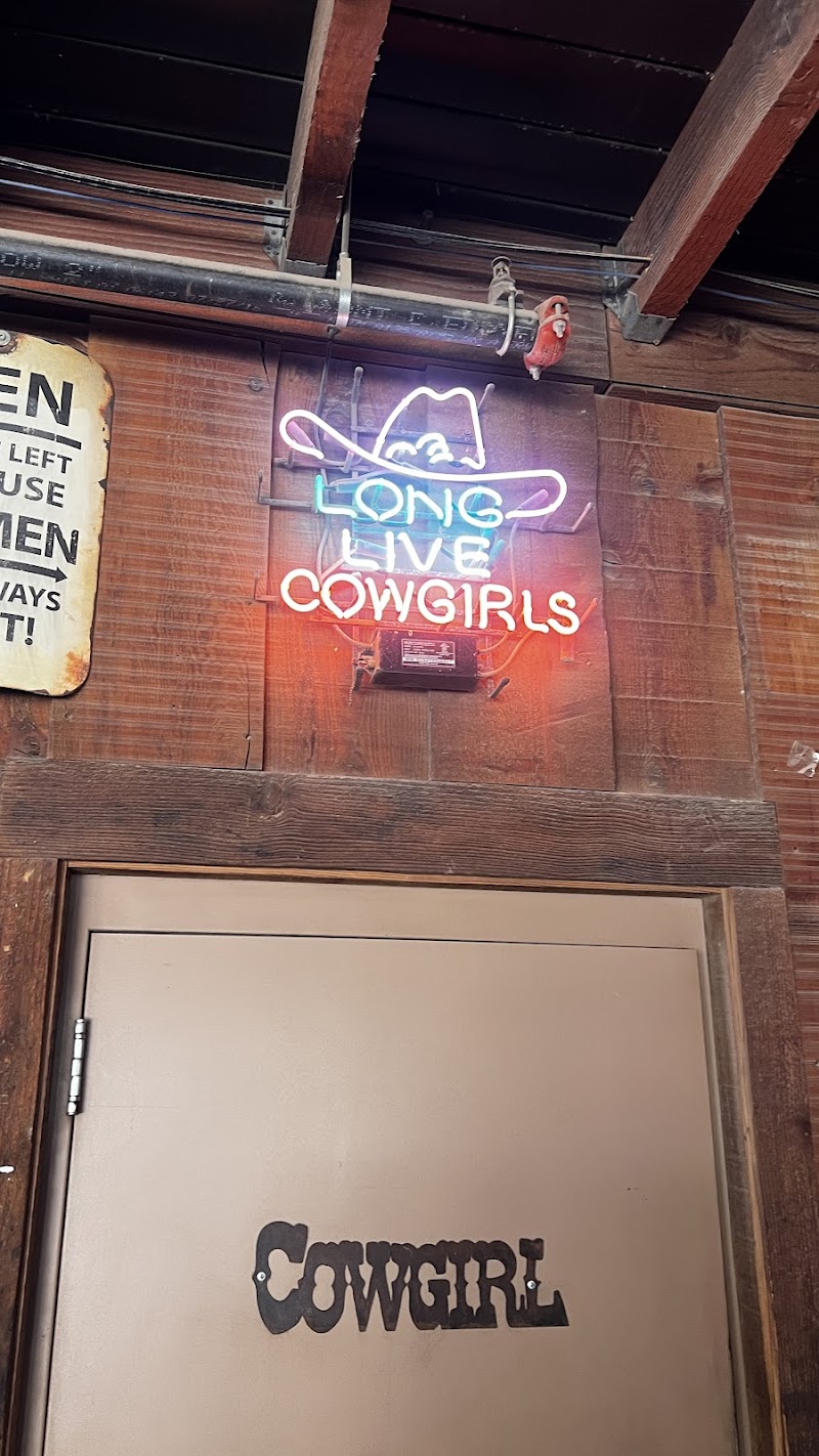 Buffalo Chip Saloon and Steakhouse photo 5