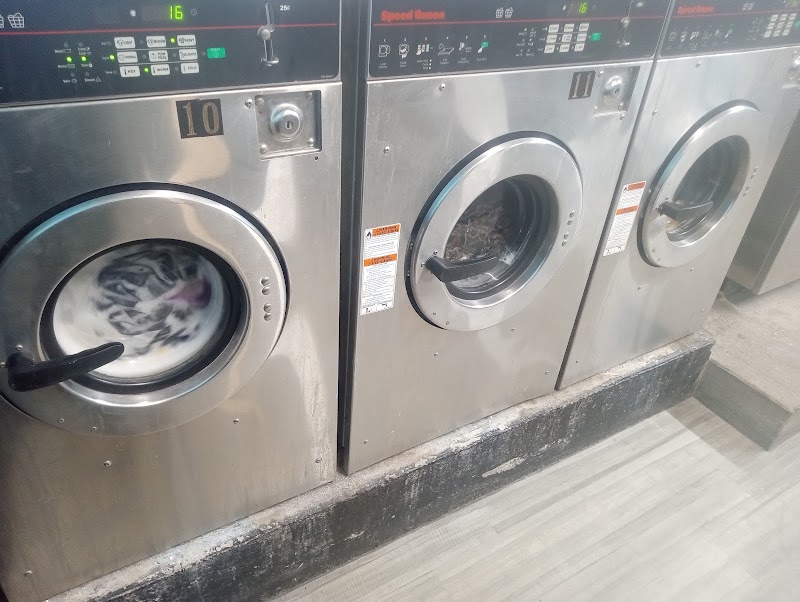 Photo of Gibsonton Coin Laundry