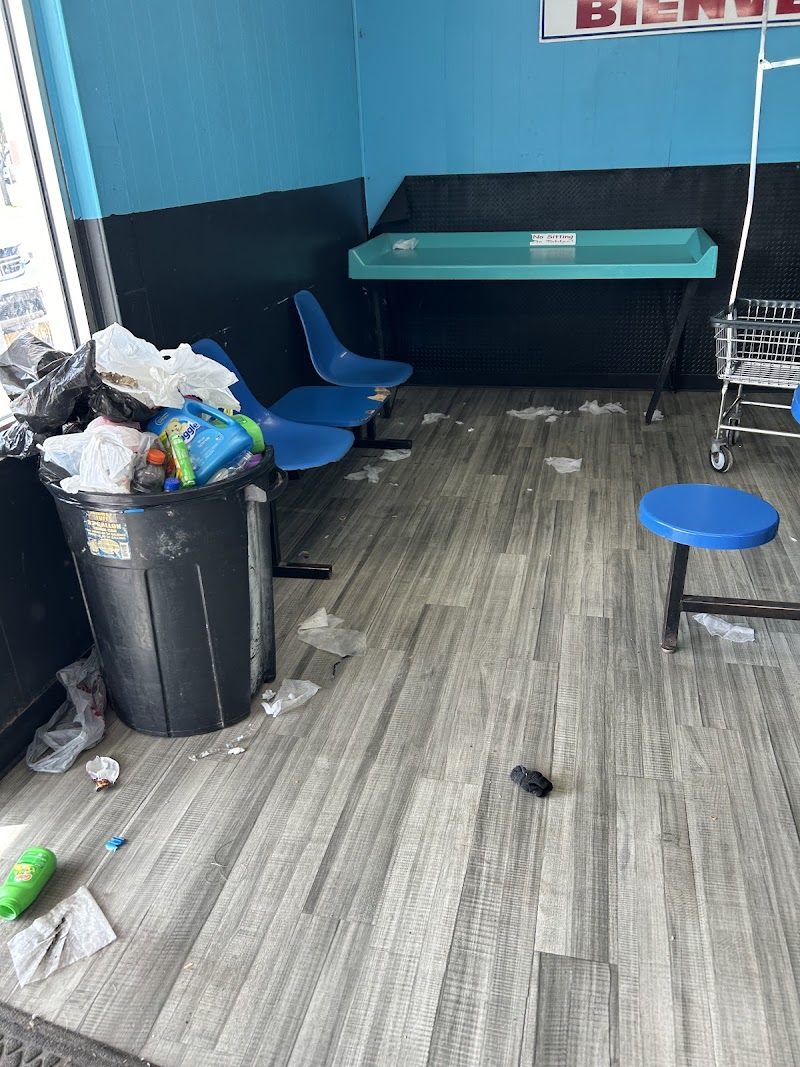 Gibsonton Coin Laundry photo 4