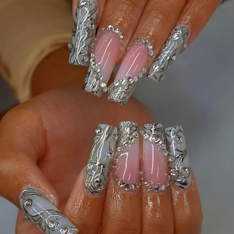 Queen's Nails & Spa photo 2