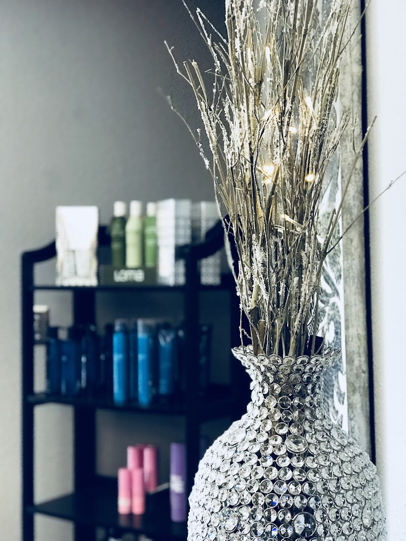 Nicole Marie Salon photo 5