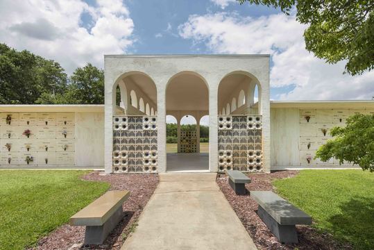Photo of Glen Abbey Memorial Gardens