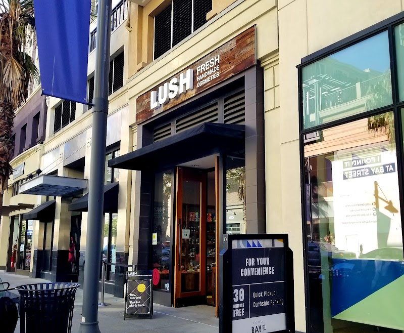 Lush Cosmetics Bay Street photo 4