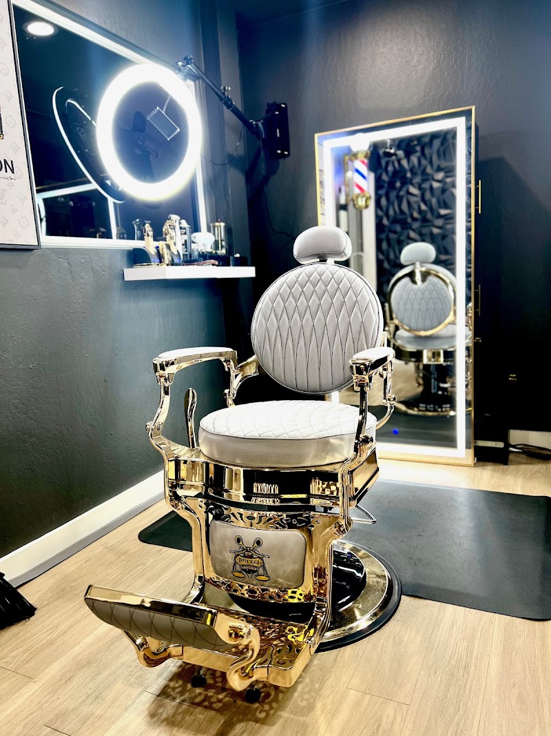 Upper Scale Barber Lounge photo 4