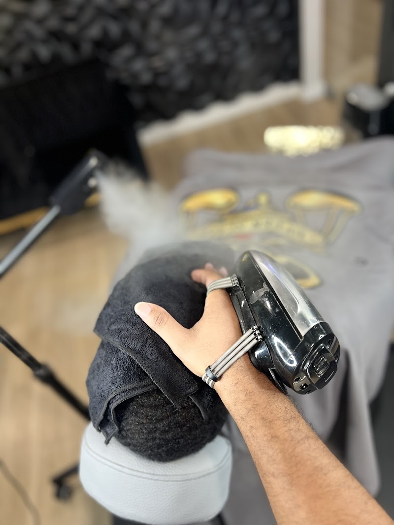 Upper Scale Barber Lounge photo 5