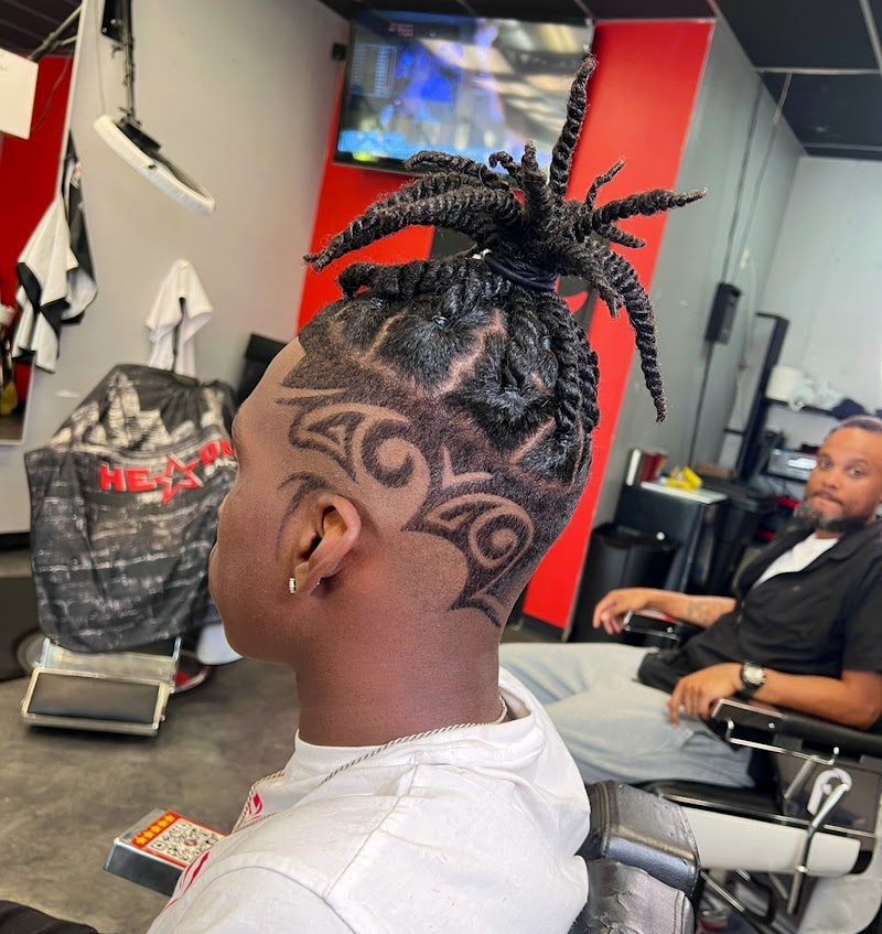 Headlines Barber Shop Land O Lakes photo 5