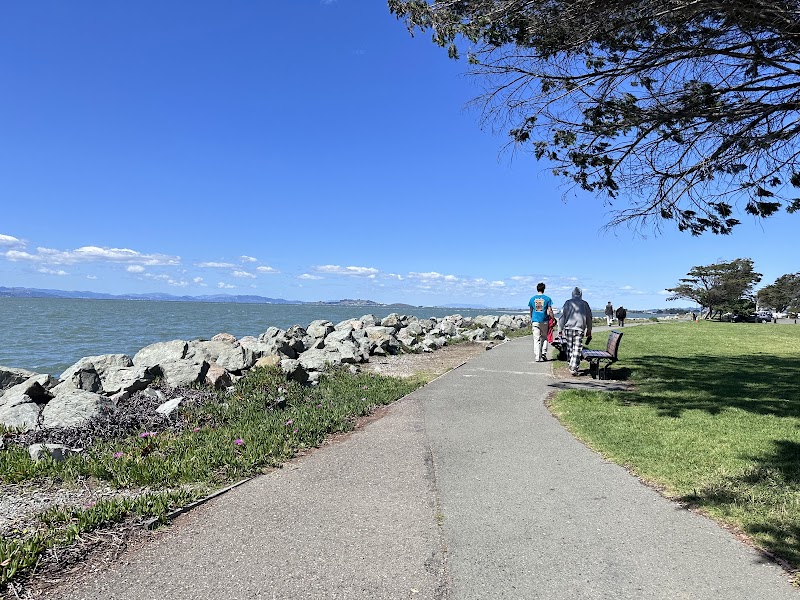 Emeryville Marina Park photo 2