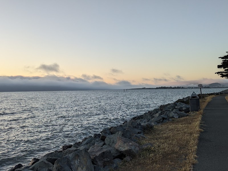Emeryville Marina Park photo 3