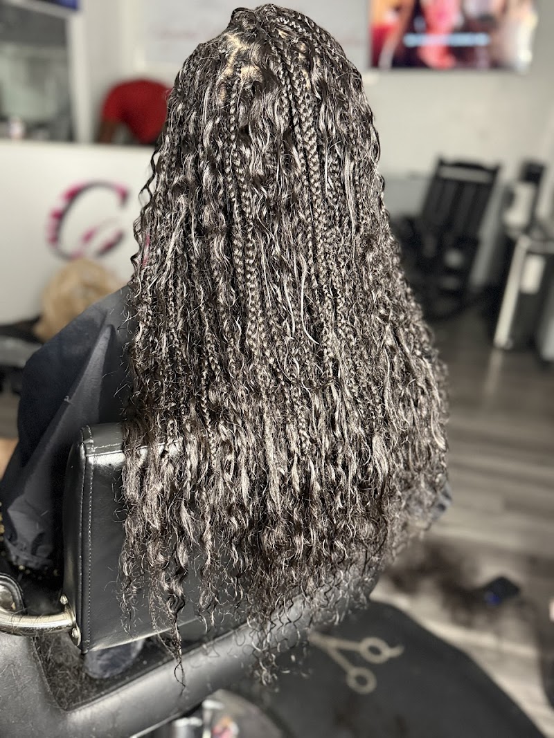 Chrystal Queen of Diamond Hair Salon photo 5