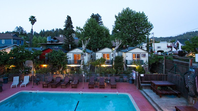 The Woods Cottages & Cabins @ Russian River photo 3