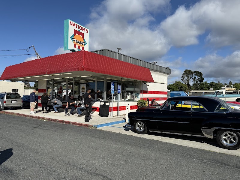 Nation's Giant Hamburgers & Great Pies photo 5