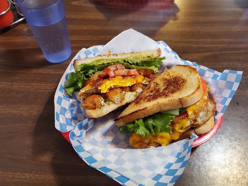 MoE's Eagles Nest Deli, LLC photo 2