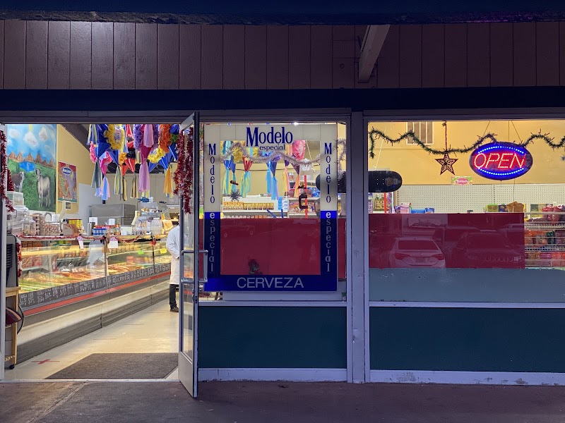 Photo of El coyote market & deli