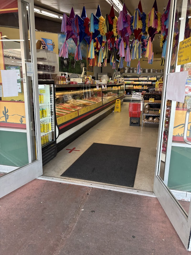 El coyote market & deli photo 5
