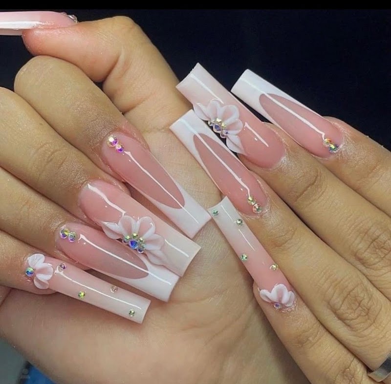 Bluesky Nails & Eyelashes