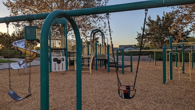 Bridgepointe Park photo 2