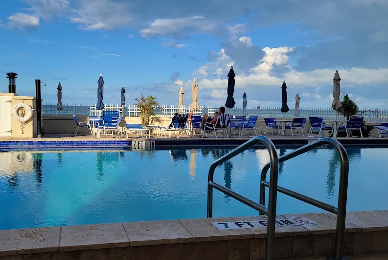 Shoreline Island Resort photo 3