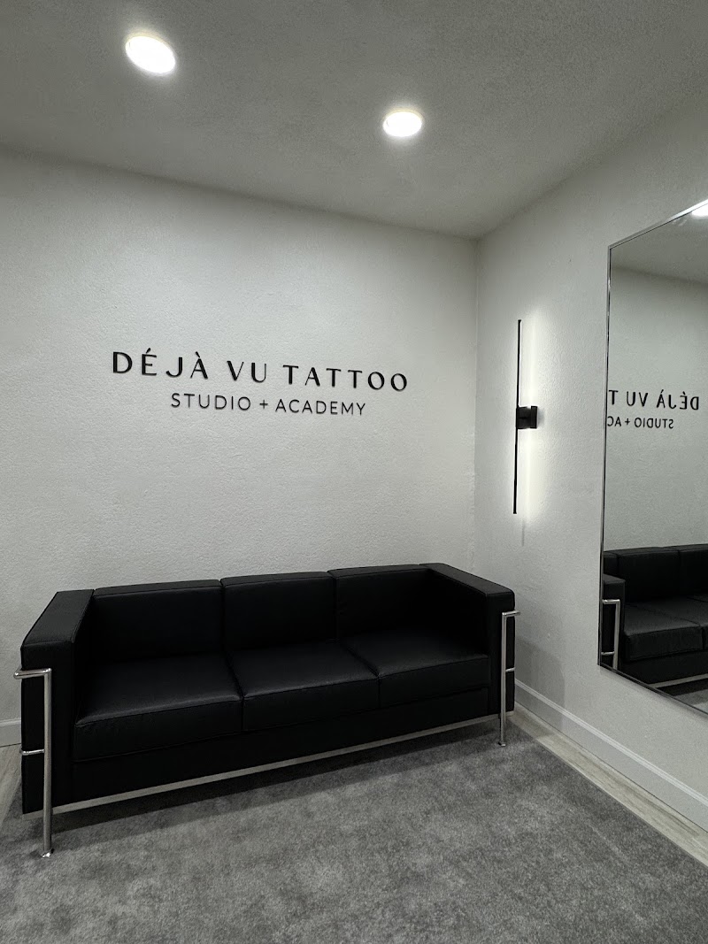 Déjà Vu Tattoo photo 2