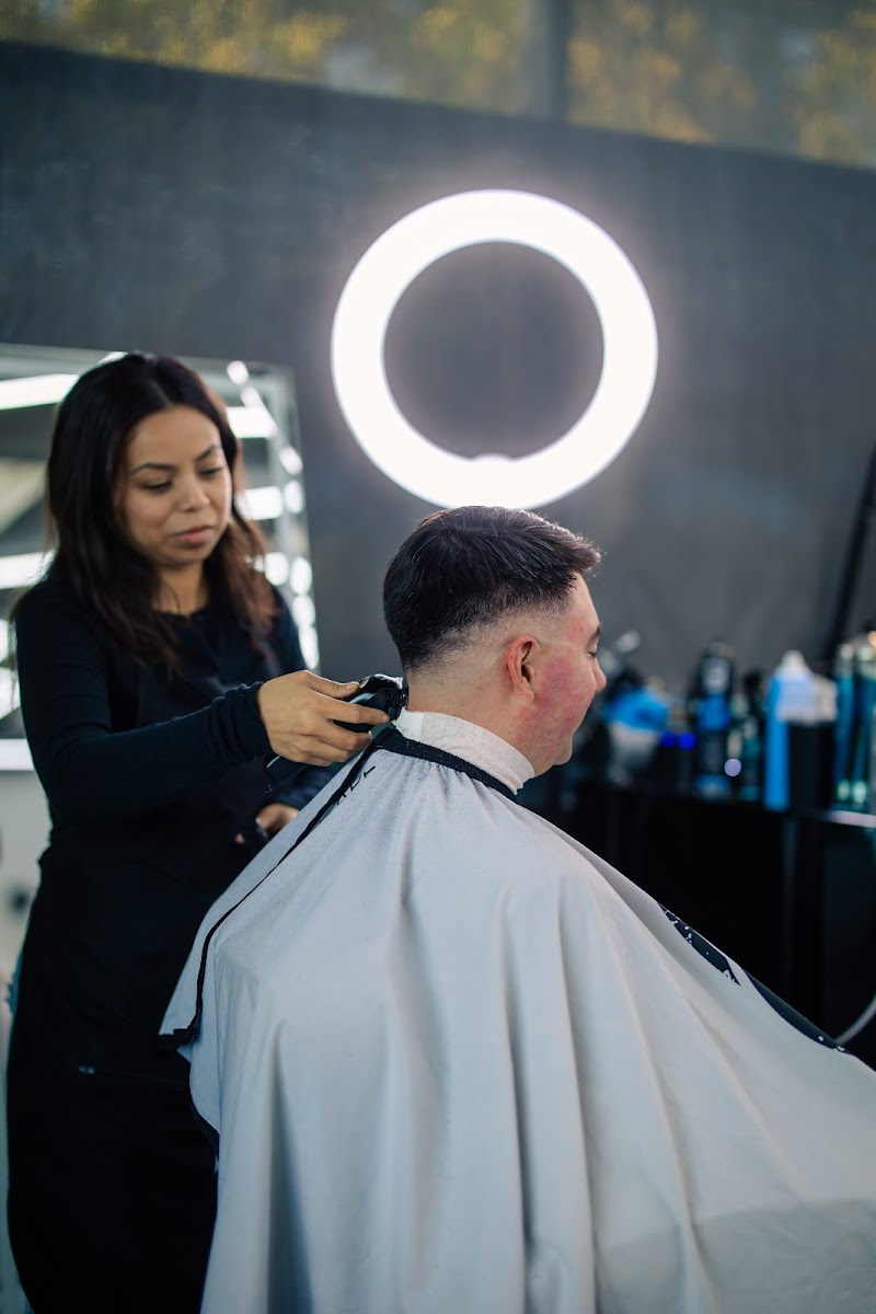 Guapos Barber co photo 3