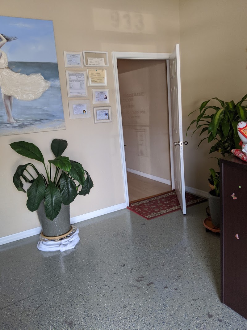 Pure Massage Salon photo 4