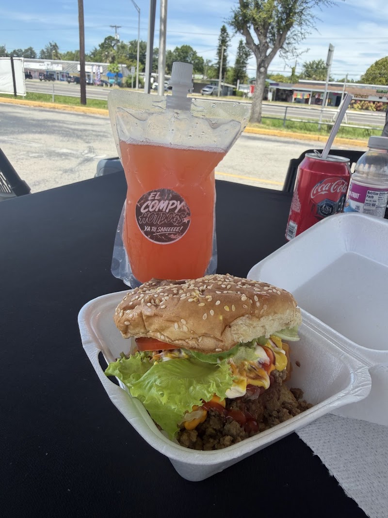 Photo of El compy hot dogs