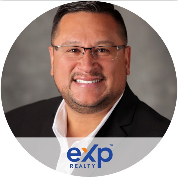 Ernest Salinas Real Estate Agent photo 5