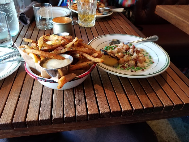L & E Oyster Bar photo 2