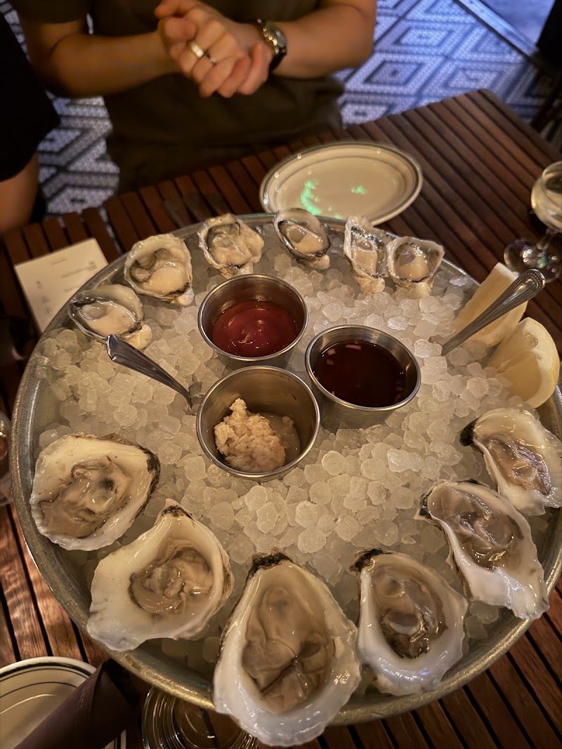 L & E Oyster Bar photo 3