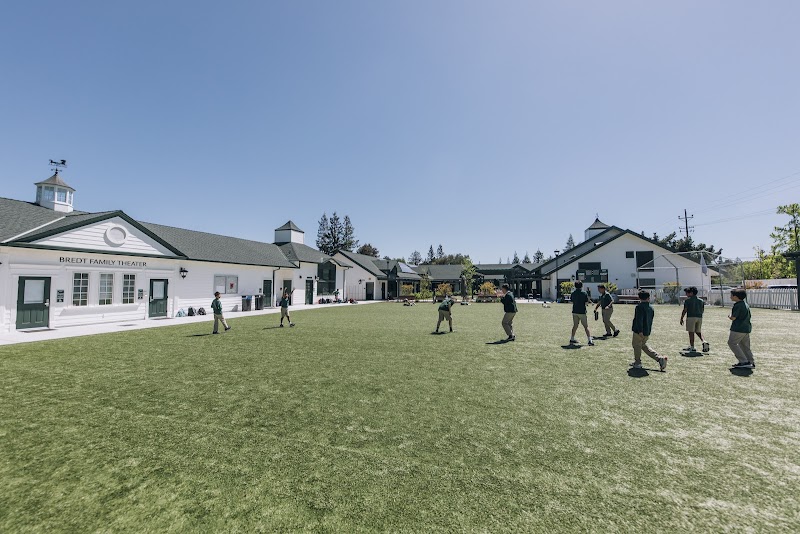 Pinewood School photo 4