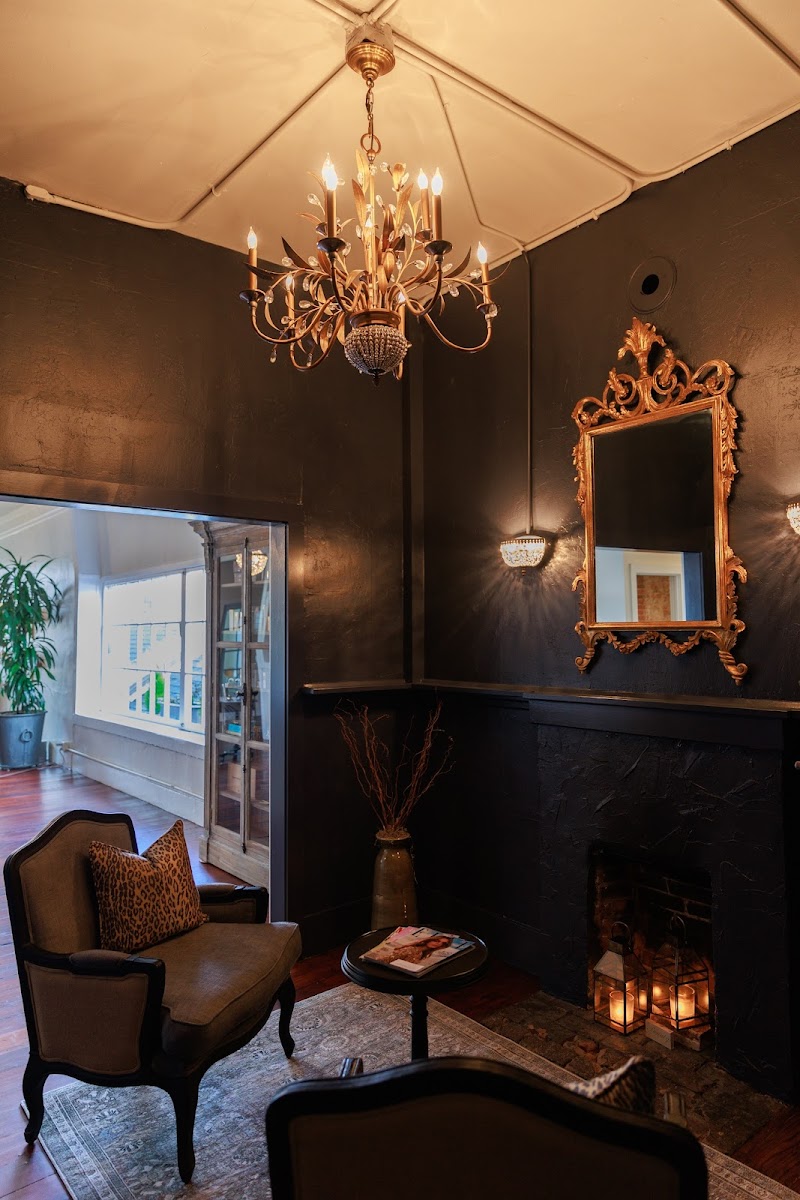 Mockingbird Heights Salon photo 5