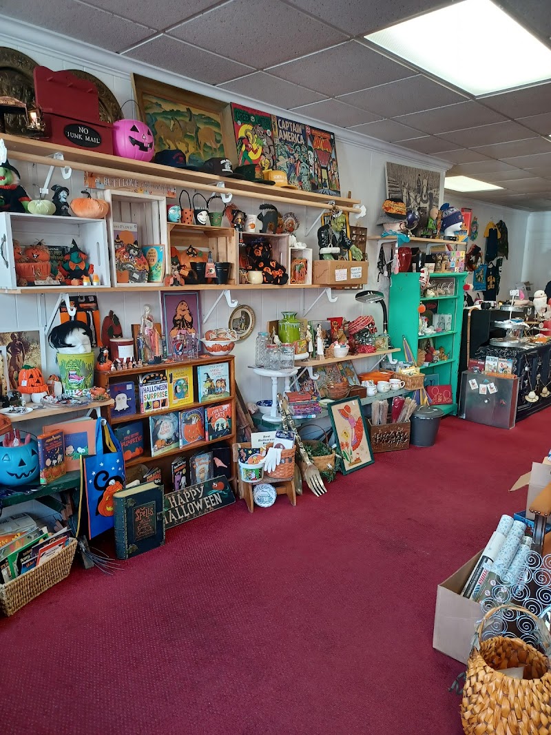 The Yellow Door Thrift and Consignment photo 5