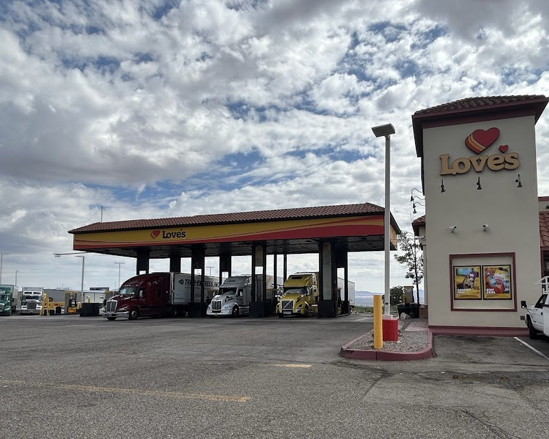 Love's Travel Stop photo 3