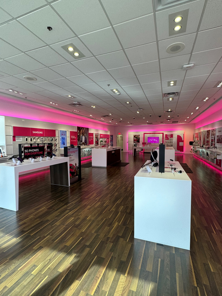 T-Mobile Experience Store photo 5