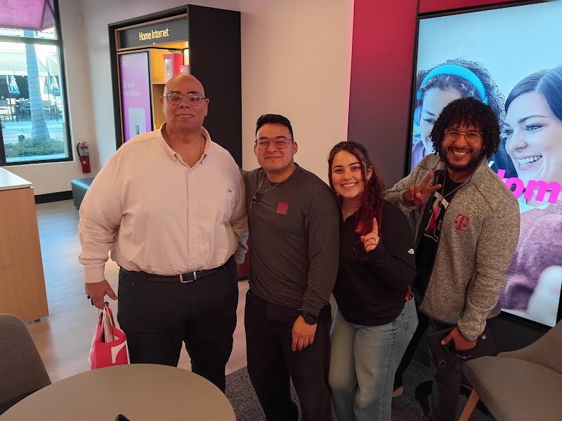 T-Mobile Experience Store photo 3