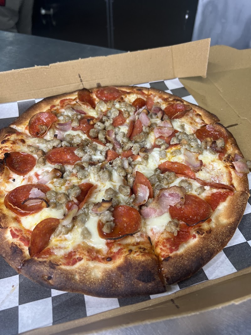 Mi Pizza Piu LLC photo 4