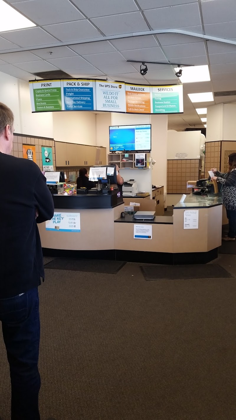 The UPS Store photo 5