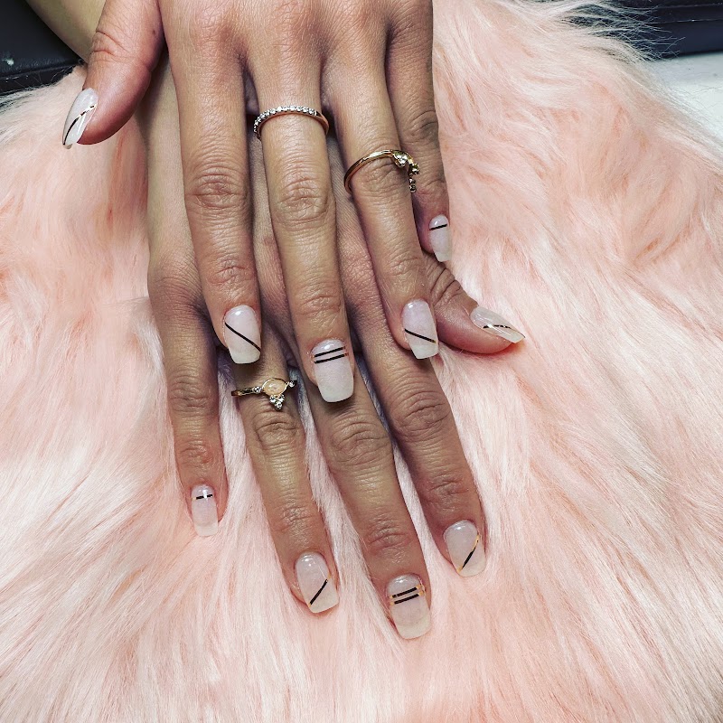 Famous Hair & Nails photo 4