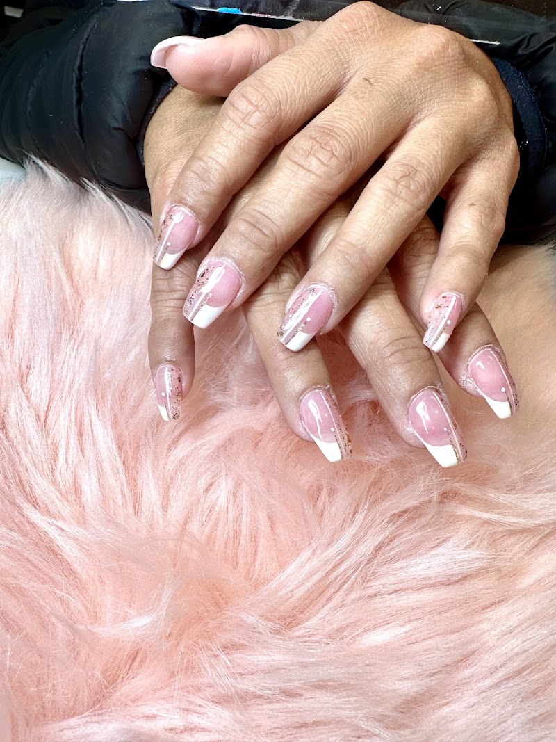 Famous Hair & Nails photo 5