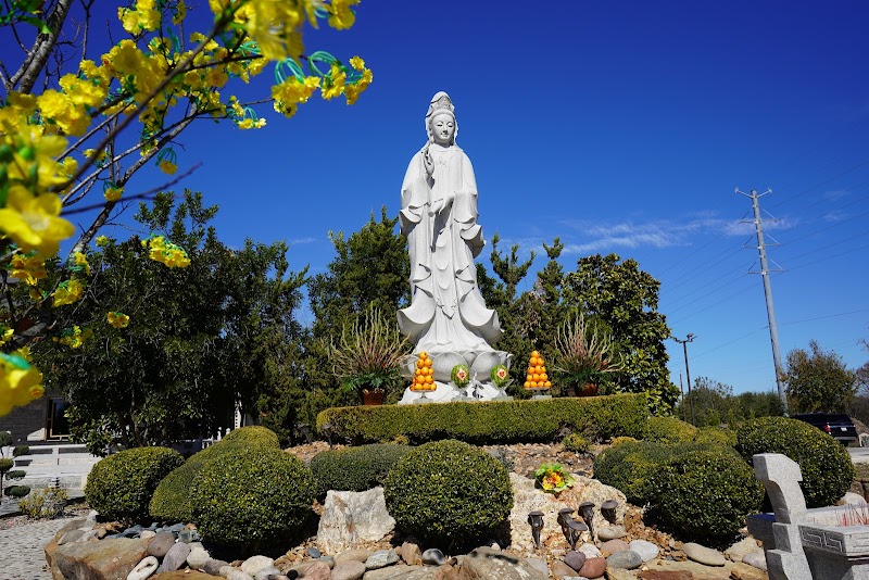 Lien Hoa Buddhist Temple (Đạo Tràng Liên Hoa) photo 2