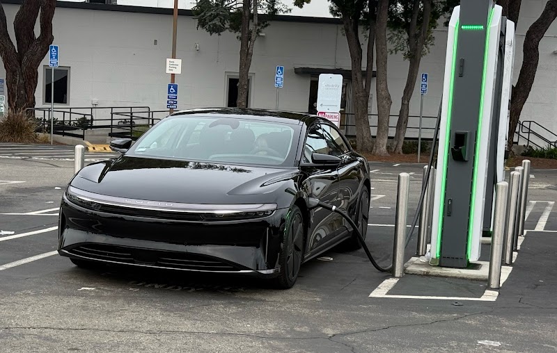 Lucid Service Center Millbrae photo 2