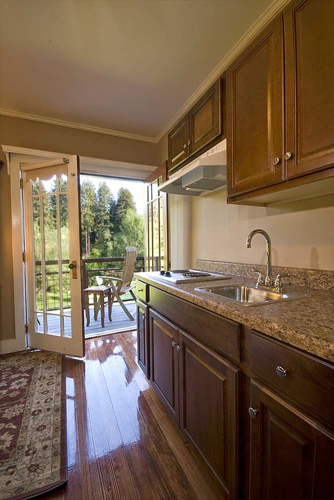 Guerneville Lodge photo 5