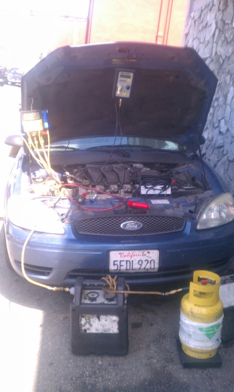 Inside Nick's Garage Inc photo 3