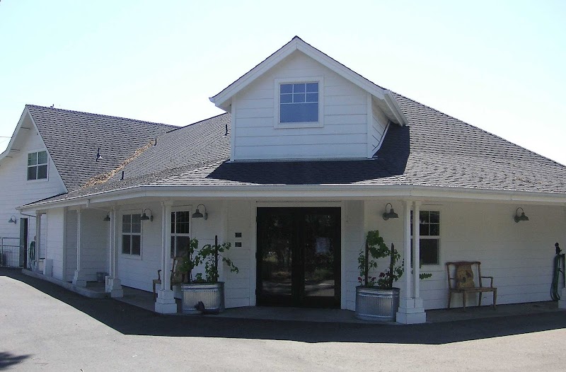 Healdsburg Veterinary Hospital photo 2