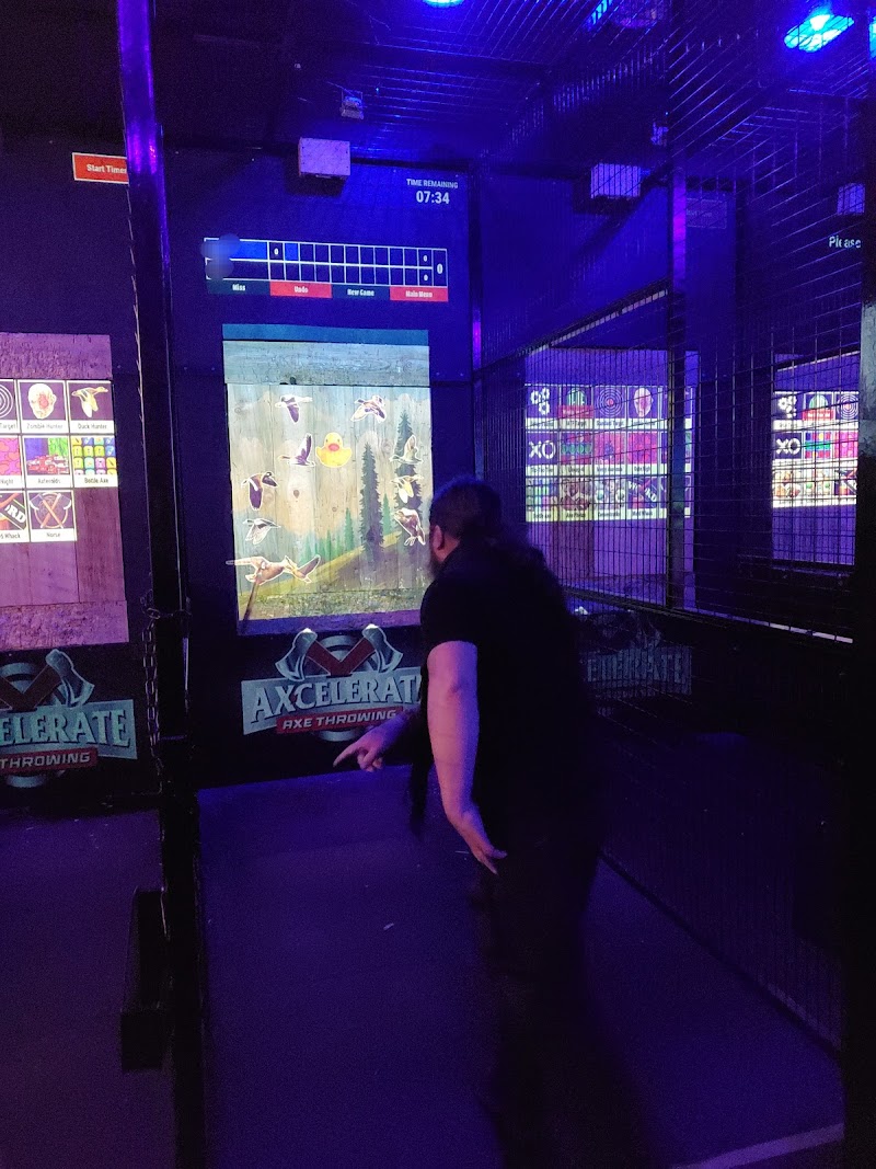 Axcelerate Axe Throwing photo 2