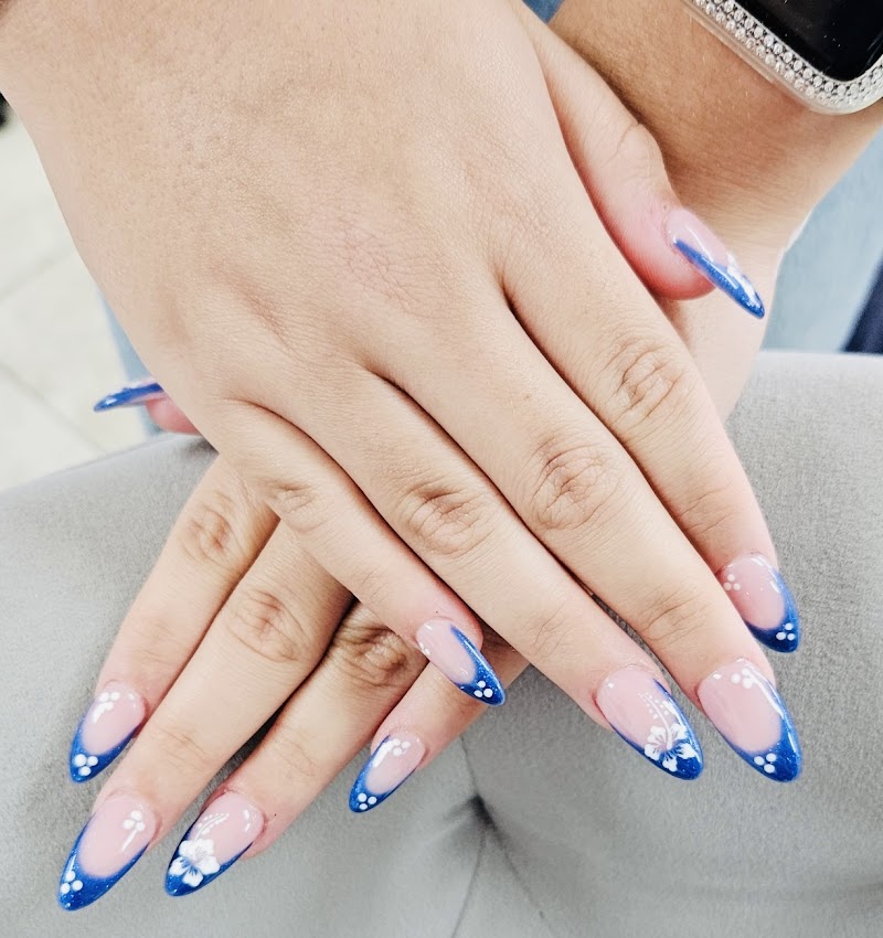 Vanity Nails photo 3