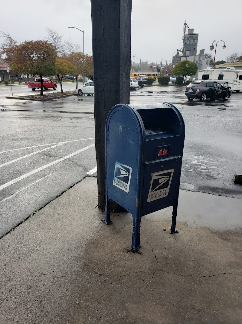 Photo of USPS Mailbox